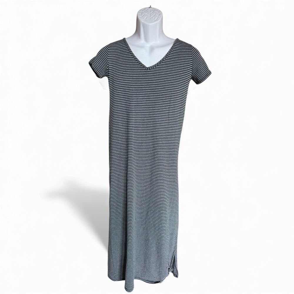Womens Olivia Rae Thin Pinstripe V Neck Maxi Shirt Dress - Sz S